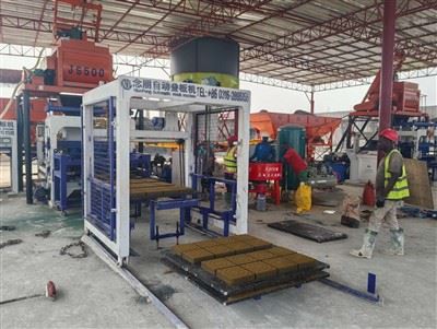 É possível personalizar uma máquina de moldagem de blocos?